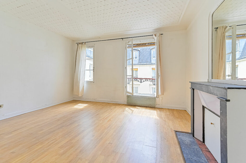 Appartement Paris 1 pièce(s) 26 m2 - Paris 18e - Léon Immobilier