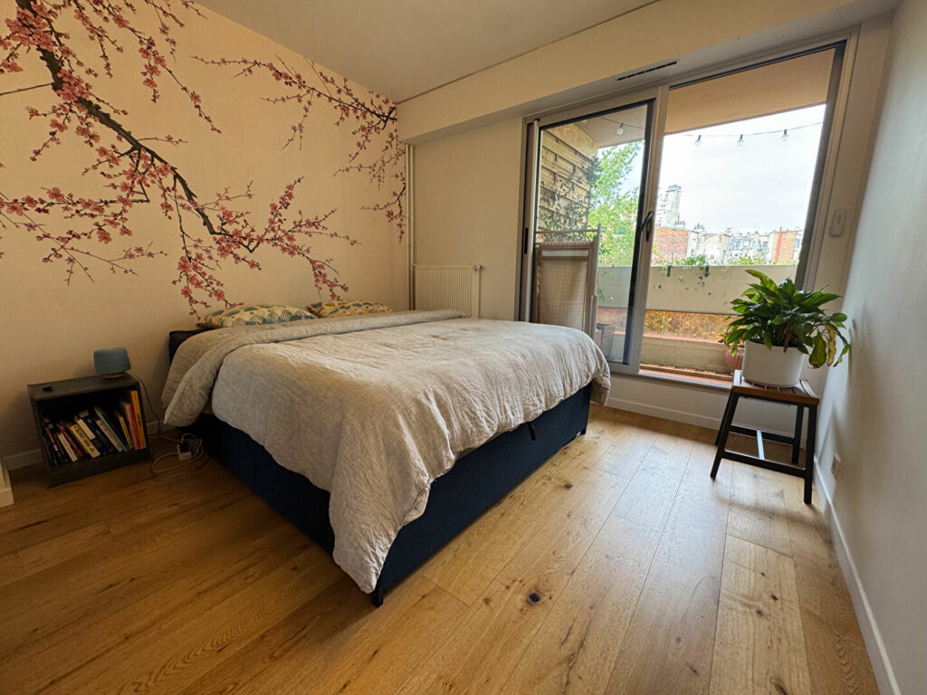 Appartement Paris 3 pièce(s) 64.62 m2 – Piscine, cave, parking - Paris 18e - Léon Immobilier