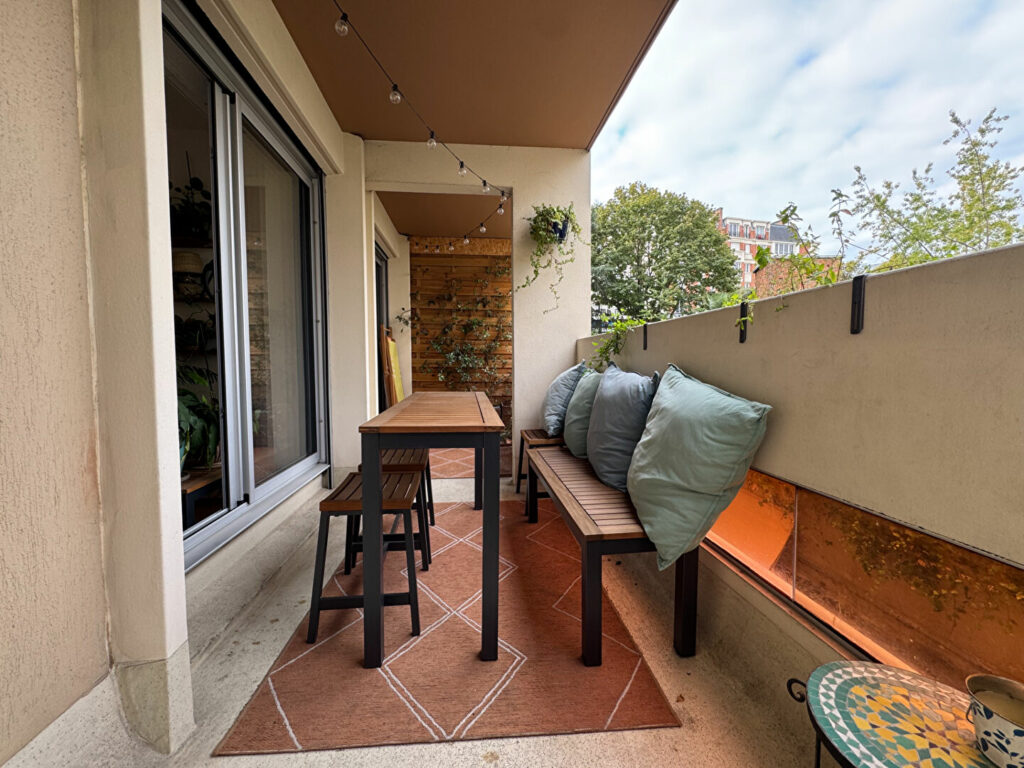 Appartement Paris 3 pièce(s) 64.62 m2 – Piscine, cave, parking - Paris 18e - Léon Immobilier
