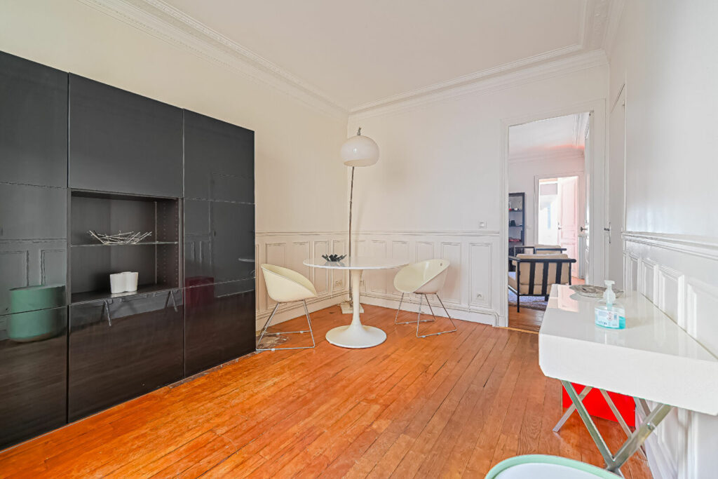 Appartement Paris 2/3 pièce(s) 43 m2 - Paris 18e - Léon Immobilier