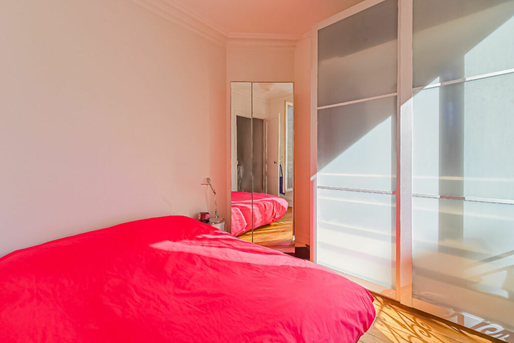 Appartement Paris 2/3 pièce(s) 43 m2 - Paris 18e - Léon Immobilier