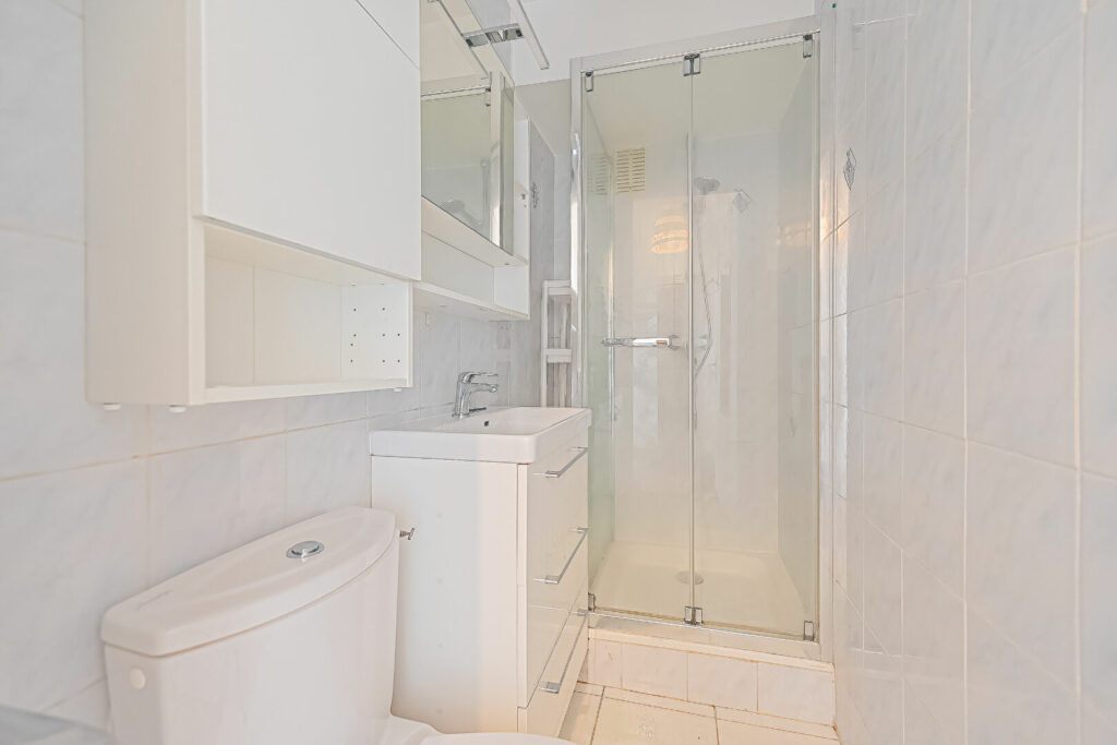 Appartement 2 pièce(s) 31.52 m2 - Paris 18e - Léon Immobilier