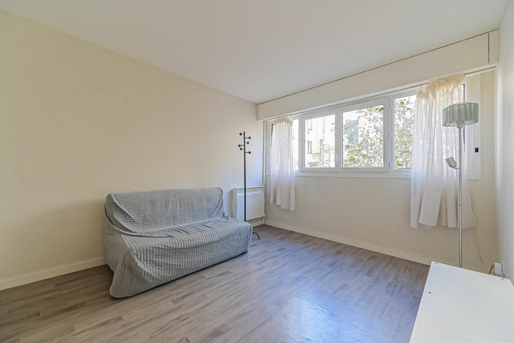 Appartement 2 pièce(s) 31.52 m2 - Paris 18e - Léon Immobilier