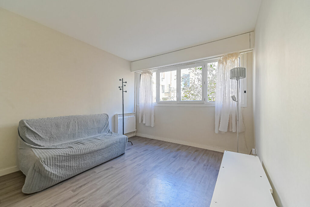 Appartement 2 pièce(s) 31.52 m2 - Paris 18e - Léon Immobilier