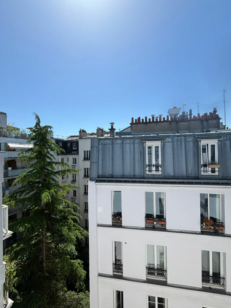Appartement Paris 3 pièce(s) – DERNIER ETAGE - Paris 18e - Léon Immobilier