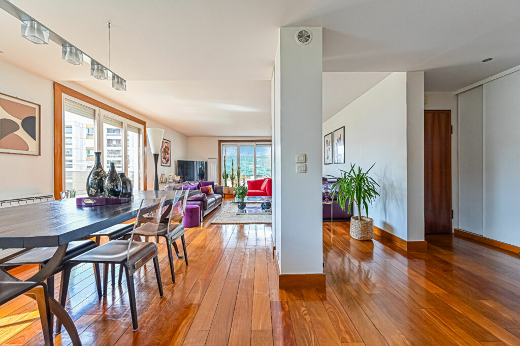 Magnifique appartement familial 5 pièces de 128m2 avec grand extérieur de 112m2 - Paris 19e - Léon Immobilier