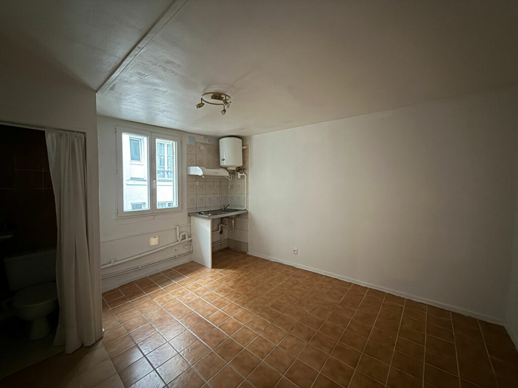 Appartement 1 pièce 14 m² · à Paris · 14,2 m² · 143 000 €